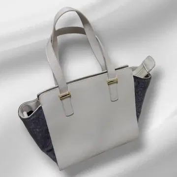 [새상품급] 핸드백 숄더백 화이트 이소재 2way 가을 겨울