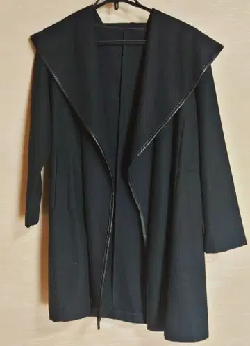 블랙 롱 코트 후드 부착