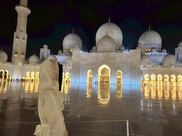 자수 아바야 두바이