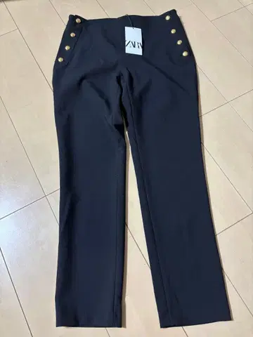 택 포함 새상품 ZARA 골드 버튼 하이웨스트 팬츠 M