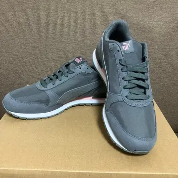 미사용 새상품 PUMA 푸마 스니커즈