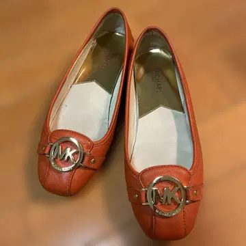 [ 사이즈 8 ] MICHAEL KORS 오렌지 FULTON 모카신 플랫