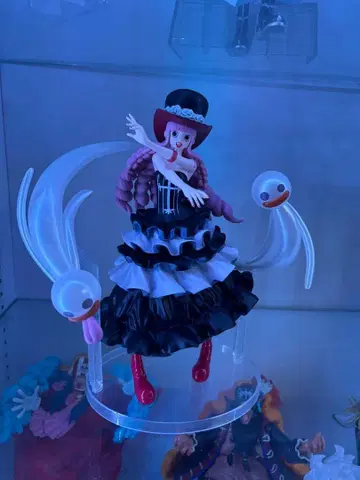 원피스 페로나 피규어