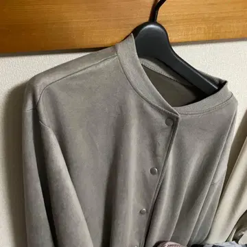 그레이 노카라 자켓 버튼 포함