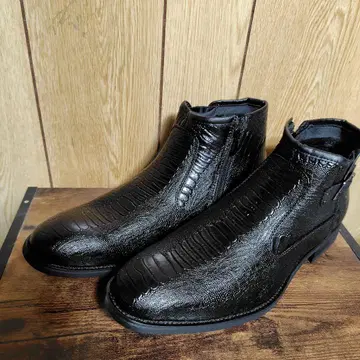 블랙 가죽 크로커다일풍 부츠