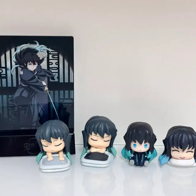 귀멸의칼날 무이치로 아크릴스탠드 오네무탄 페탓토 태엽 피규어 일괄