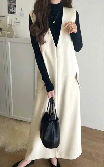 아이보리 슬리브리스 롱 원피스