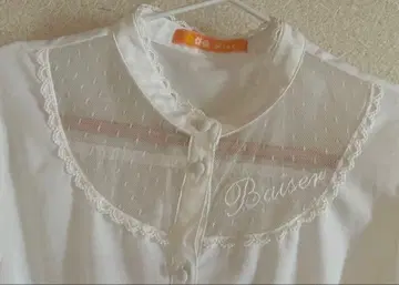 새상품급 핀 레이스 블라우스