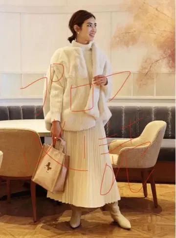 세븐텐 말 자수 베이지 캔버스 백