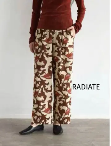 새상품*RADIATE 꽃무늬 팬츠