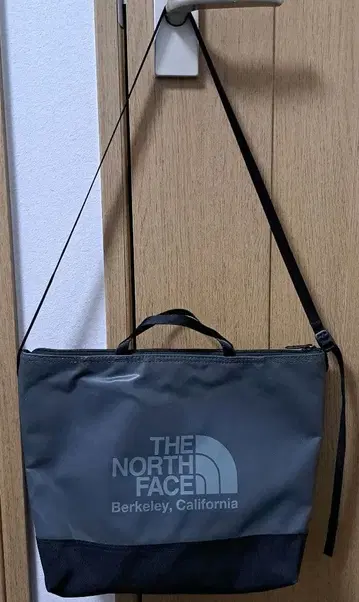 THE NORTH FACE 숄더백 그레이 블랙