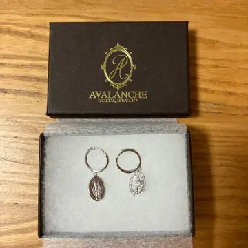 [ 미사용 ] AVALANCHE 후프 귀걸이 마리아 귀걸이