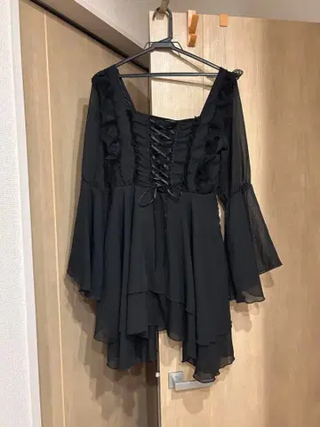 블랙 프릴 쉬폰 블라우스 고스로리