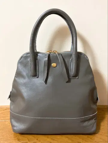 새상품급 경량 가죽 뉴트럴 그레이 핸드백 그레이