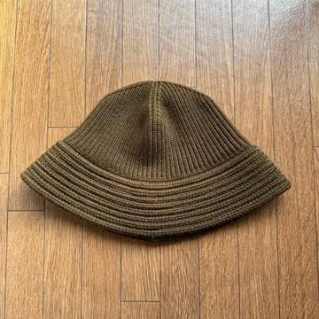 COMESANDGOES 니트 벌룬 햇 올리브