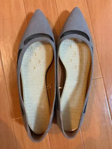 그레이 스틸레토 플랫 펌프스