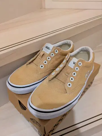 VANS 스니커즈