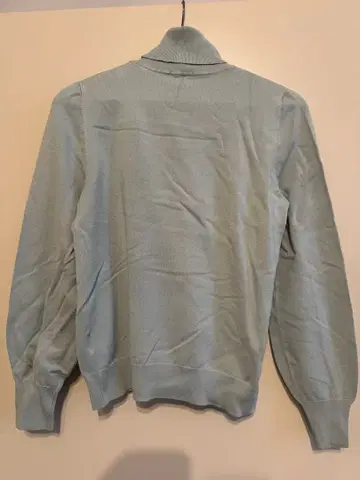 민트 그린 터틀넥 긴팔 니트