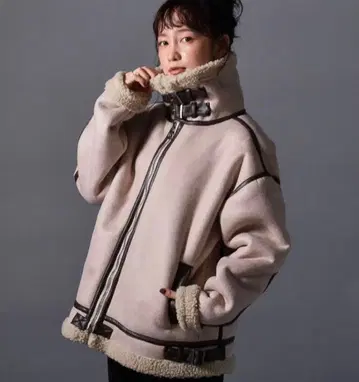 [ HALHAM ] 베이지 무스탕 B3 자켓