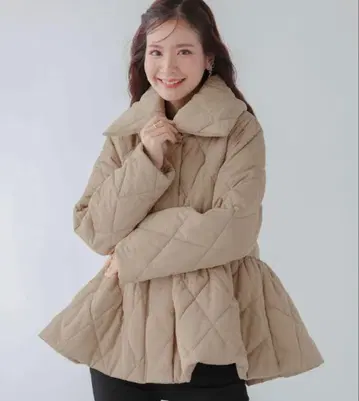 베이지 퀼팅 자켓 핏모어