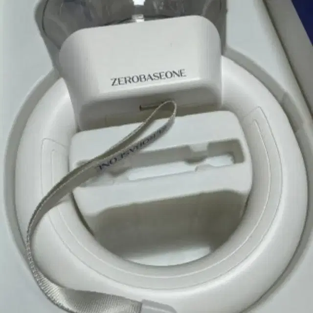 제로베이스원 응원봉팝니다