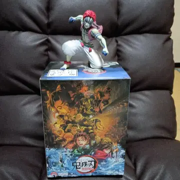 귀멸의 칼날 아카자 피규어