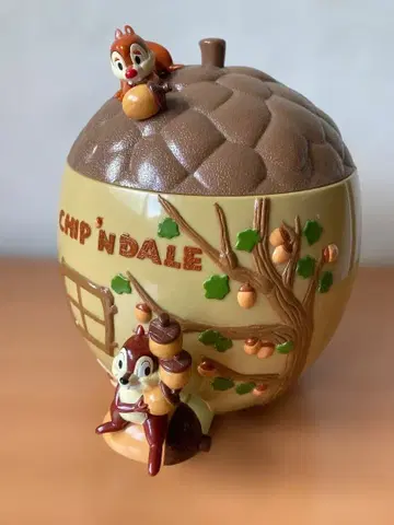 디즈니 리조트 칩과 데일 도토리 모양 소품함