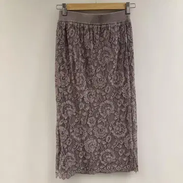 연보라색 레이스 타이트 스커트