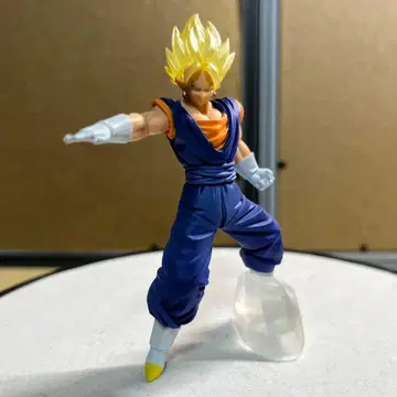 HG 드래곤볼 초사이어인 베지트