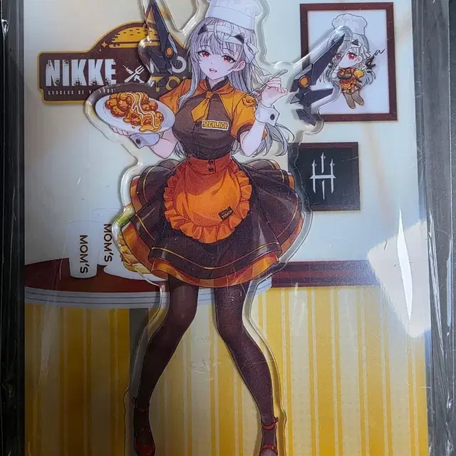 맘스터치X니케 모더니아 아크릴스탠드