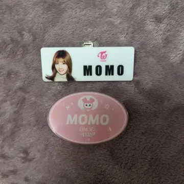 TWICE 모모 명찰