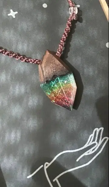 우드 레진 잎맥석 펜던트 목걸이