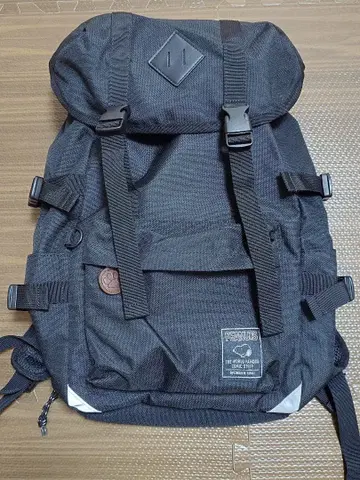 PEANUTS 블랙 롤탑 백팩