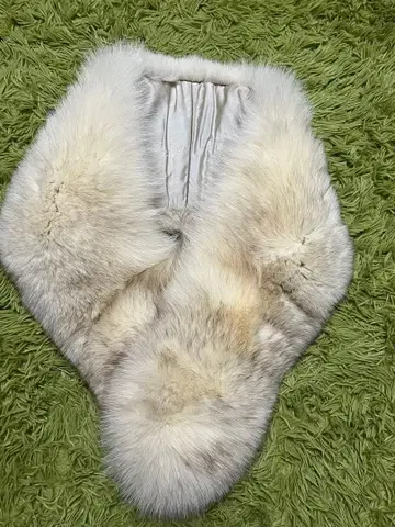 화이트 퍼 기모노 숄