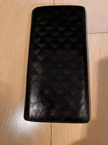 블랙 가죽 장지갑 엠보싱 가공 8 포켓