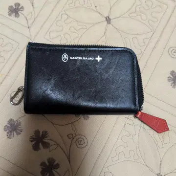 CASTELBAJAC 블랙 키케이스