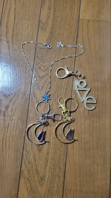 눈의 꽃 목걸이 눈 결정 눈송이 백참