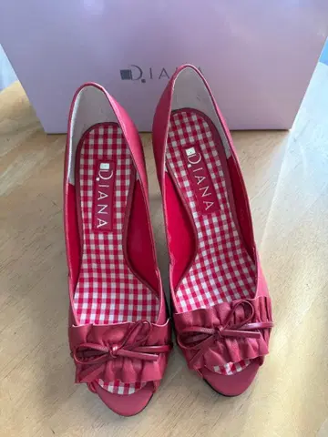 [ 새상품 미사용 ] D.IANA 레드 하이힐 오픈토