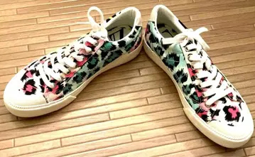 새상품 미사용 새상품급 ZARA 스니커즈 레오파드 무늬 신발