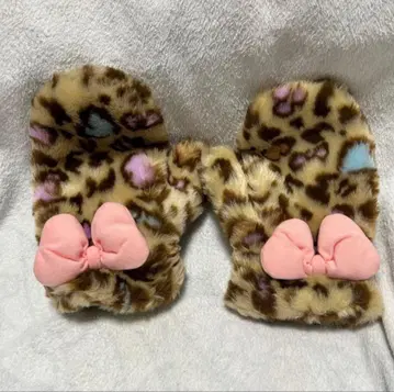 [ 과거작 ] 디즈니 리조트 한정판 레오파드 무늬 장갑 미튼 리본