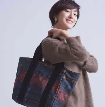 러셋 라마 나일론 토트백