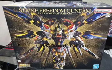 MGEX 1/100 스트라이크 프리덤 건담