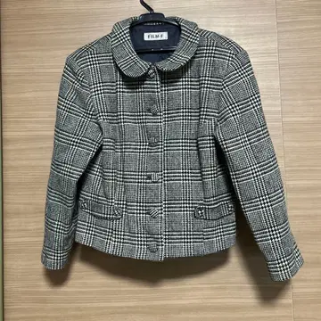 체크 무늬 둥근 카라 자켓 수트