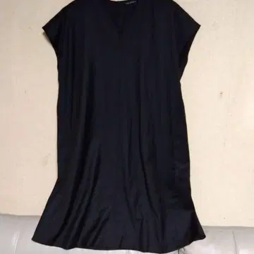 23구 블랙 슬리브리스 원피스