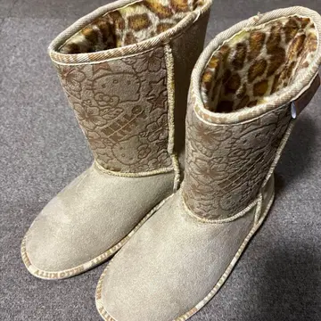 헬로키티 어그 부츠 M