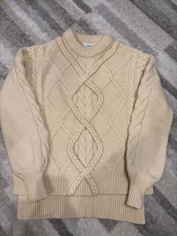 CLANE 아가일 케이블 니트 스웨터