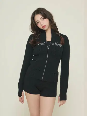 andmary letter mary logo setup black