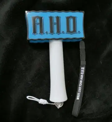 WEST. A.H.O 응원봉