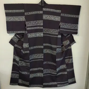 기모노 짙은 보라색 미사용품 기장 158cm 시치 있음