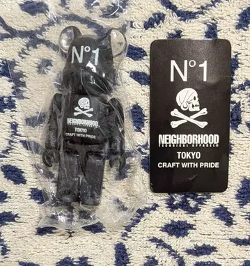 [ 시리즈 24 네이버후드 ] 베어브릭 내부 가방 미개봉, 카드 포함